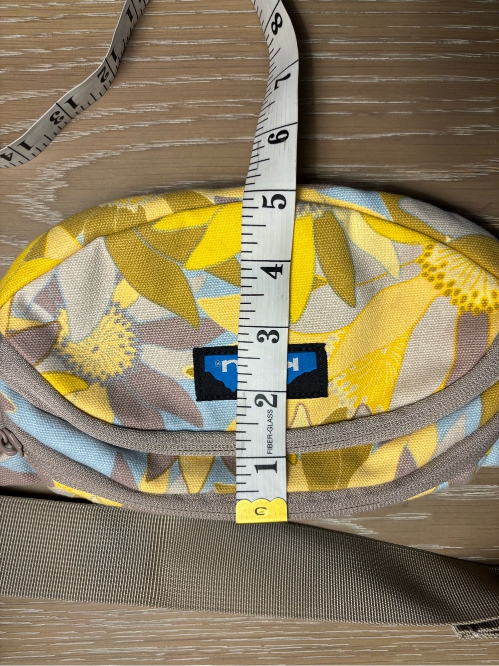 Kavu Mini Sunflower Yellow Floral Spectator Belt Bag Hip Fanny Pack Like New - Picture 7 of 8